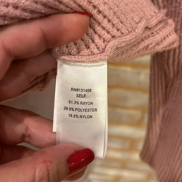 Summer & Rose Dusty Rose Madison Surplice Ribbed Crossover Knit V-Neck Sweater. - Picture 7 of 9